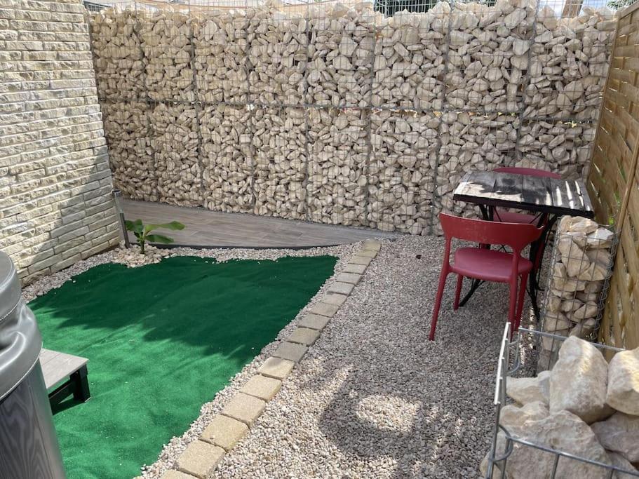 5 Min Airport Aeroport - Shuttle Navette - Parking Apartment Bonlier Exterior foto
